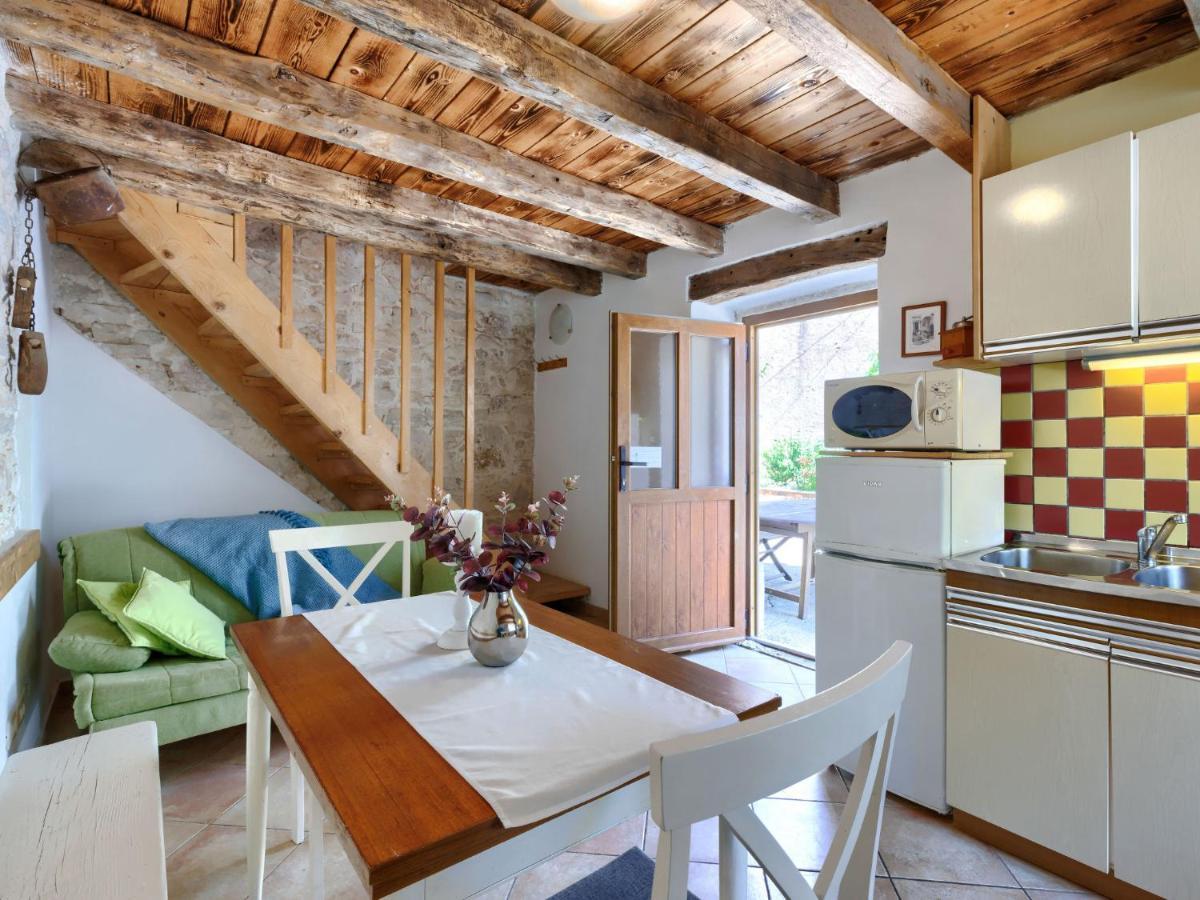 Holiday Home Pinia I - Kst126 By Interhome Kaštelir エクステリア 写真